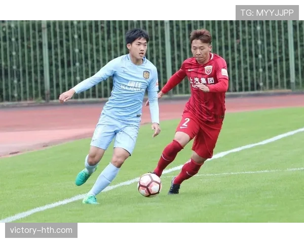 上海海港新赛季崭露锋芒，状态回升引发球迷热议