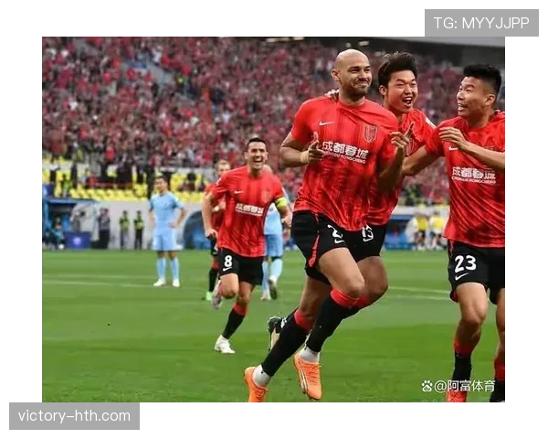 中超核心球员成功续约引热议,新赛季表现备受期待 中超核心球员成功续约引热议,新赛季表现备受期待