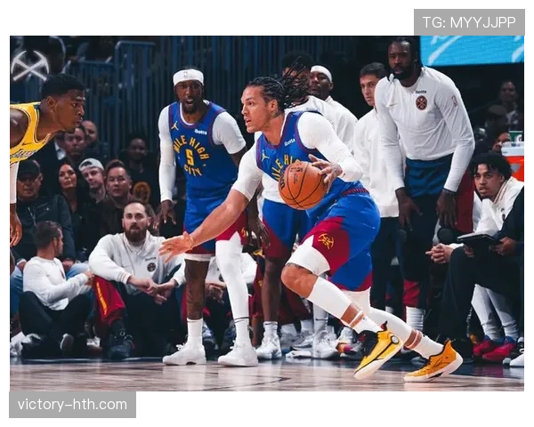 雷阿伦通过顶级无球掩护与三分投射提升了阵地战效率