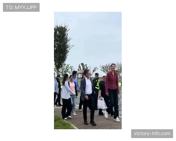 张常宁又换辆豪车了，这日常可真让人酸了…