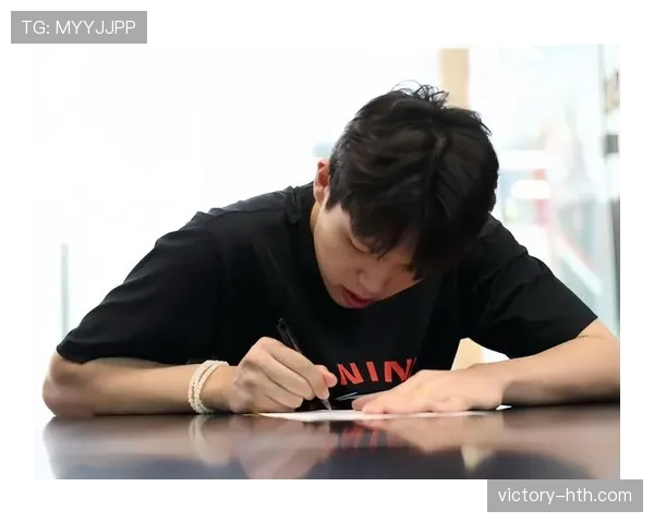 杨瀚森训练完直接去夜市啃烤串，这自律人设是不是有点崩？